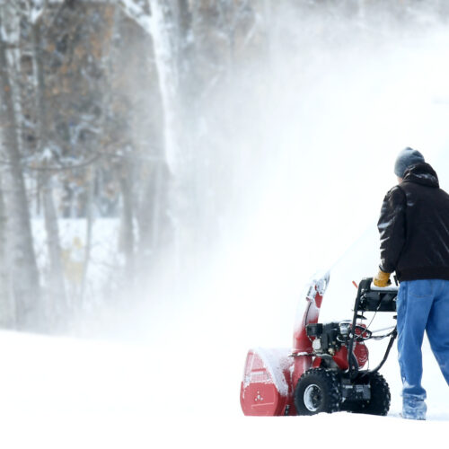 What Is The Best Single-Stage Snow Blower? a Guide for Connecticut Buyers